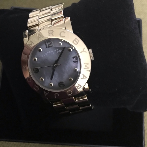 MARC BY MARC JACOBS WOMAN WATCHES - Picture 8 of 8